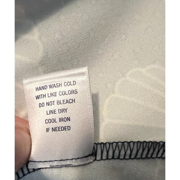 Sunsets & Sweet Tea UPF 50 The Anywhere Shirt  Womens M  NWT  Navy Print Top Tee - Picture 6 of 6